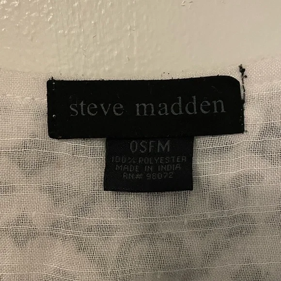 Steve Madden White Kimono with Black Embroidery - Picture 4 of 4